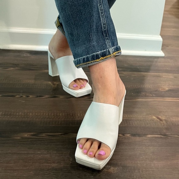 Jeffrey Campbell white platform slide high heeled sandals size 8 vegan leather - Picture 6 of 13